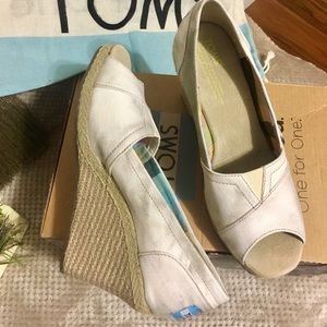 Tom’s tye dye wedge heels